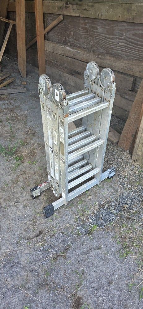 Portable Foldable LADDER