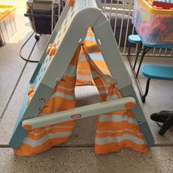 Little Tikes Climbing Wall With Hideaway Tent 
