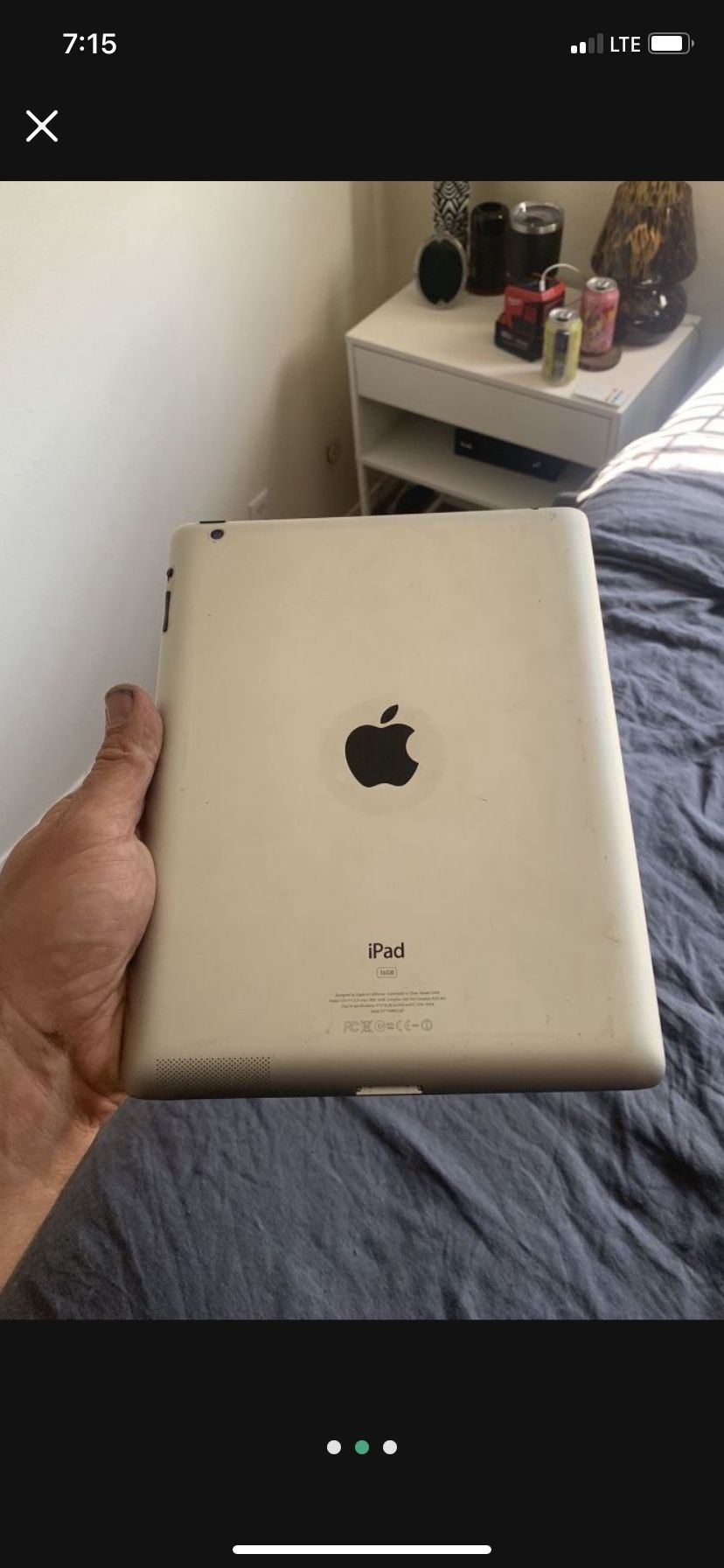 3rd Gen iPad (LOCKED)