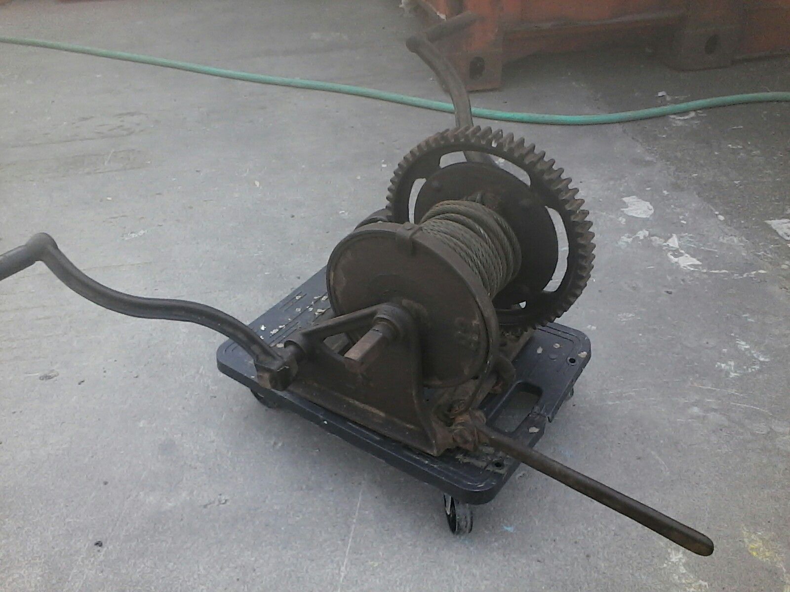 Vintage hand crank winch made by Sasgen Derrick company Chicago Illinois