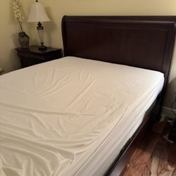 Queen Bedroom Set