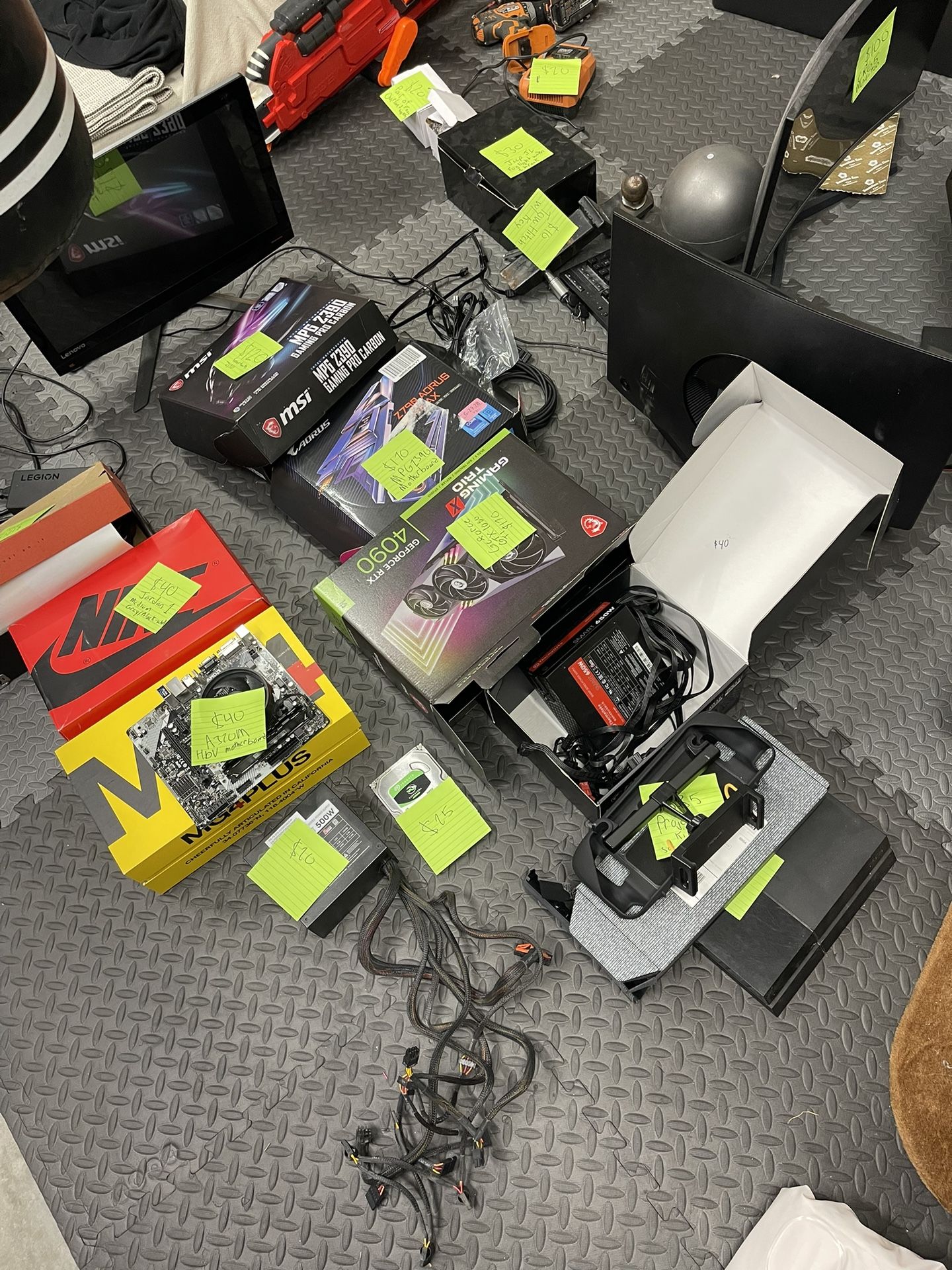 Lots Of Computer Parts