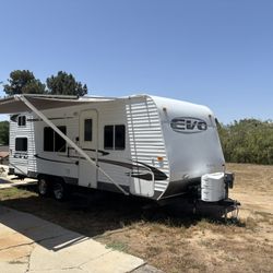 2013 Forest River EVO 21’