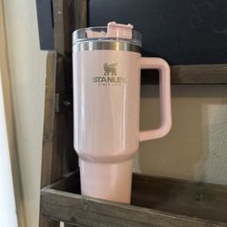 PINK 30 OZ STANLEY CUP