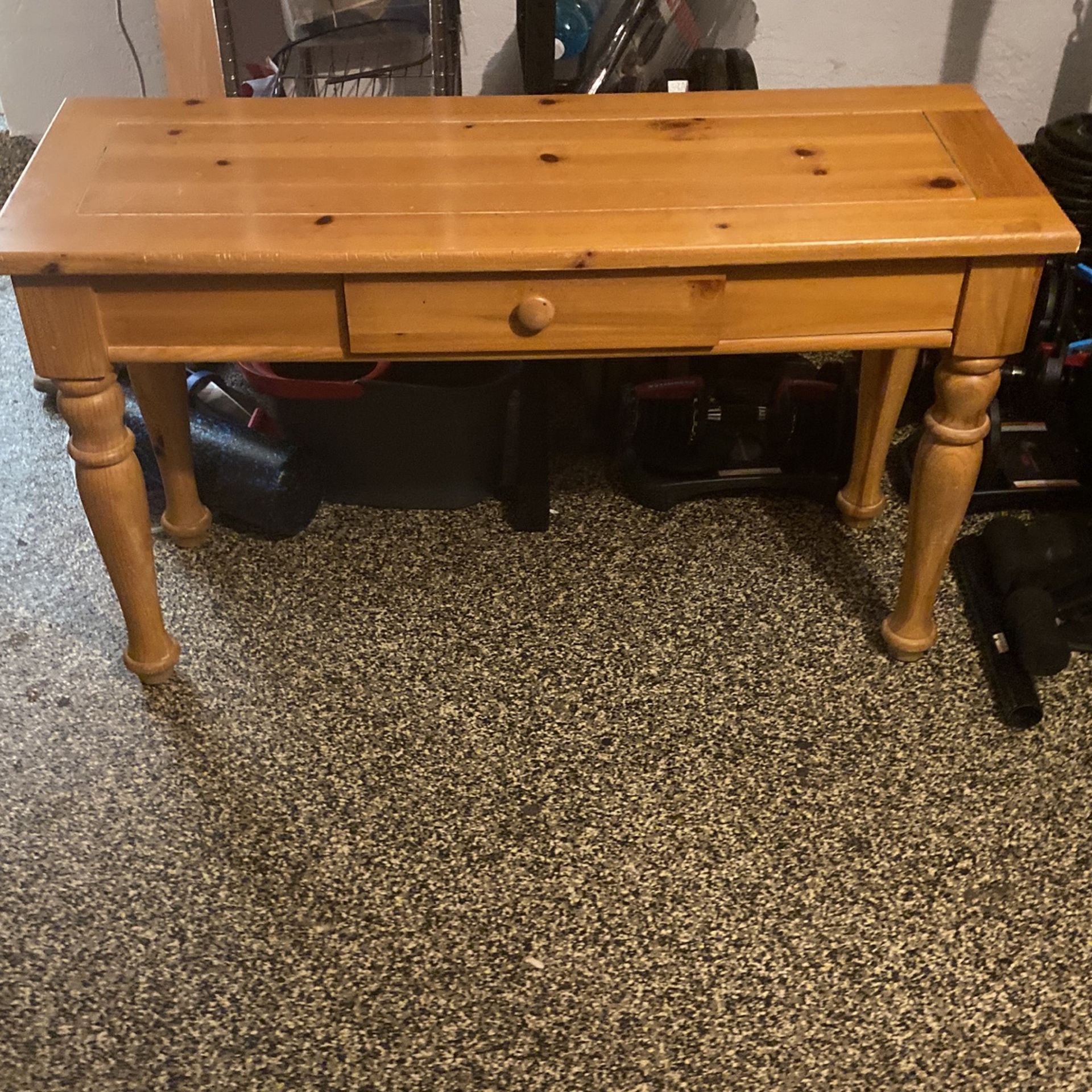 Broyhill Fontana Sofa Table