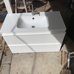 Floating vanity sink (bathroom). 48x20