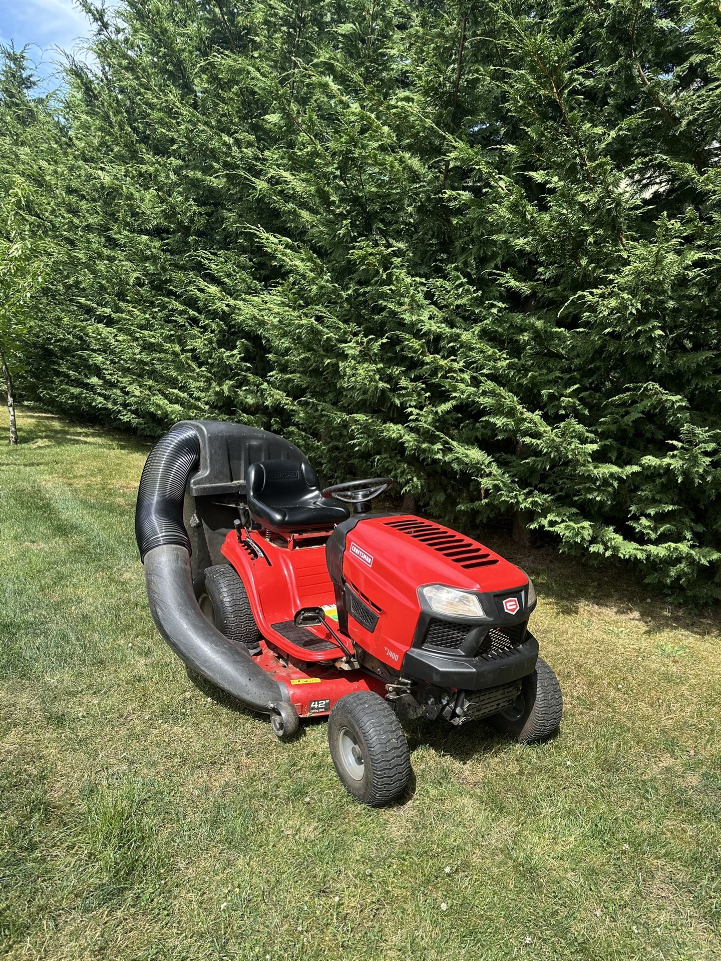 Craftsman T1400 Riding Mower With Bagger