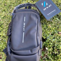 Zip N’ Jet Crossbody 