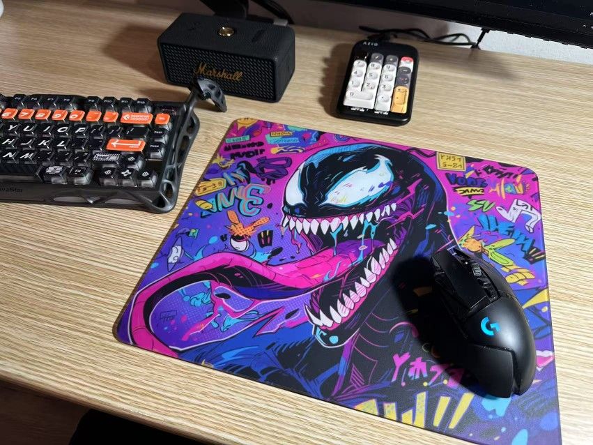 Venom Premium Glass Gaming Mouse Pad