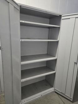 Metal storage cabinet With 2keys