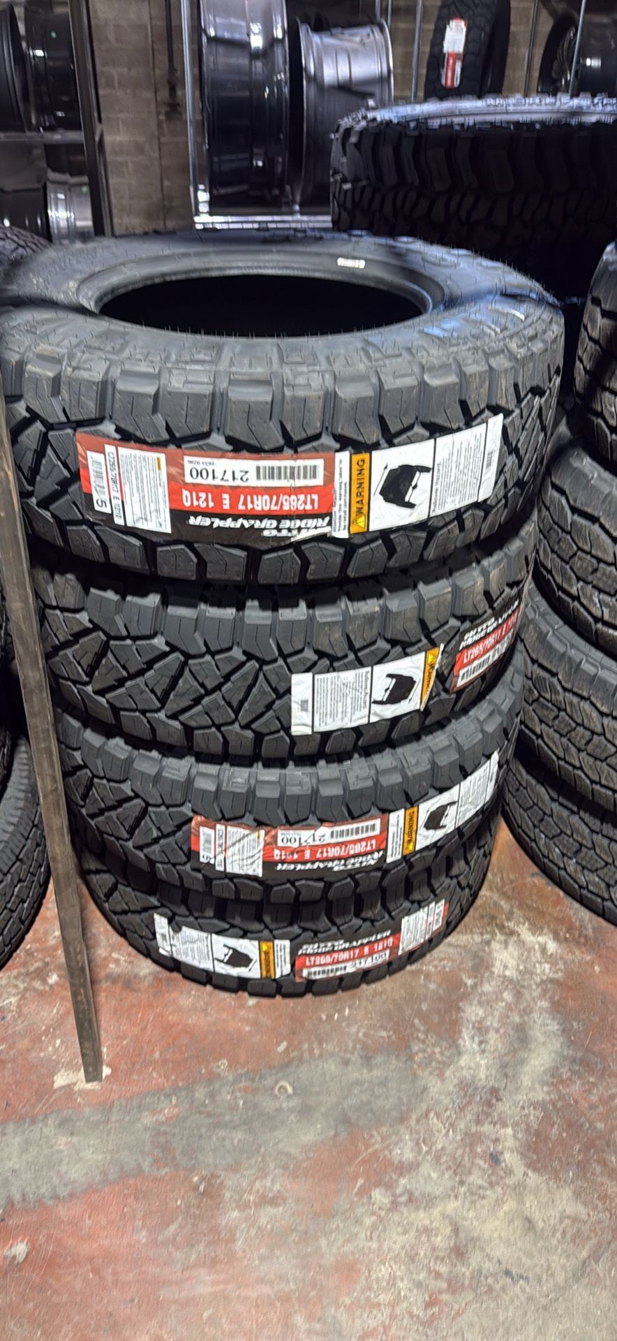 265/70R17 Nitto Ridge Grappler