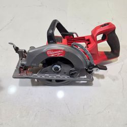 Milwaukee
M18 FUEL 18V Lithium-Ion Cordless 7-1/4 in. Rear Handle Circular Saw (Tool-Only)