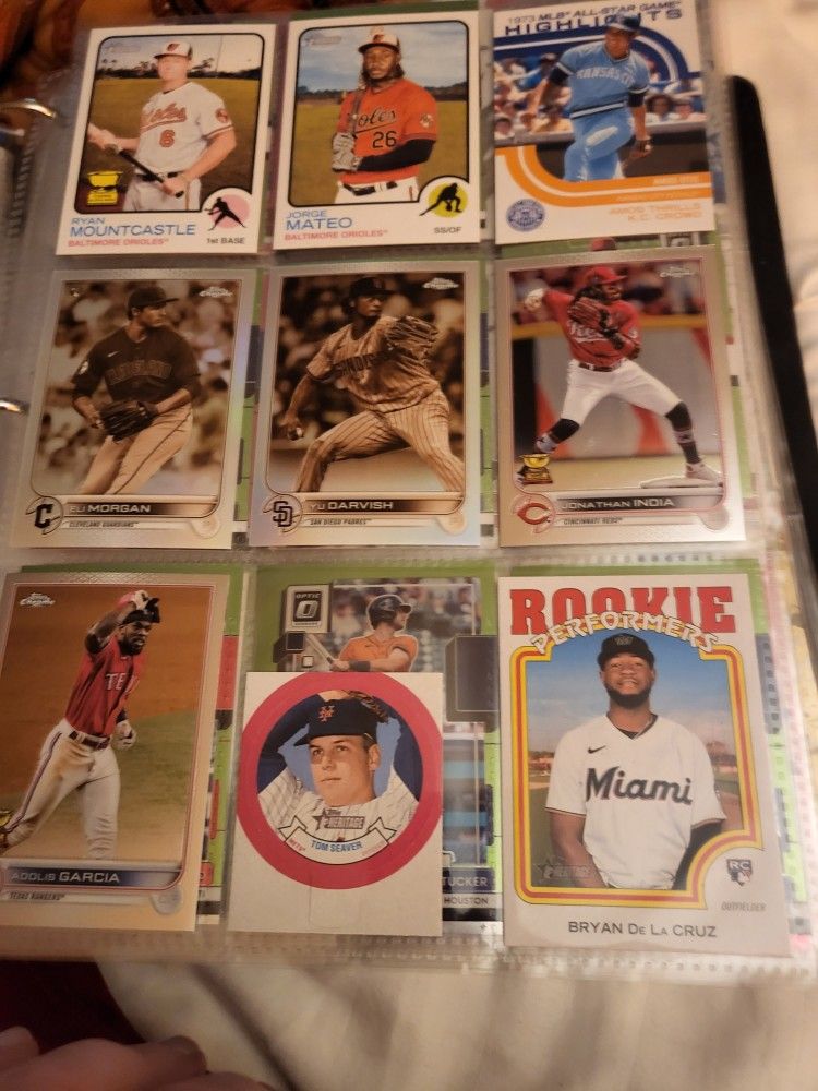 Baseball Cards 2022 Parralels Over A Thousand
