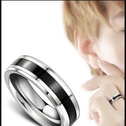 Men’s Titanium Ring Size 7 New In Box