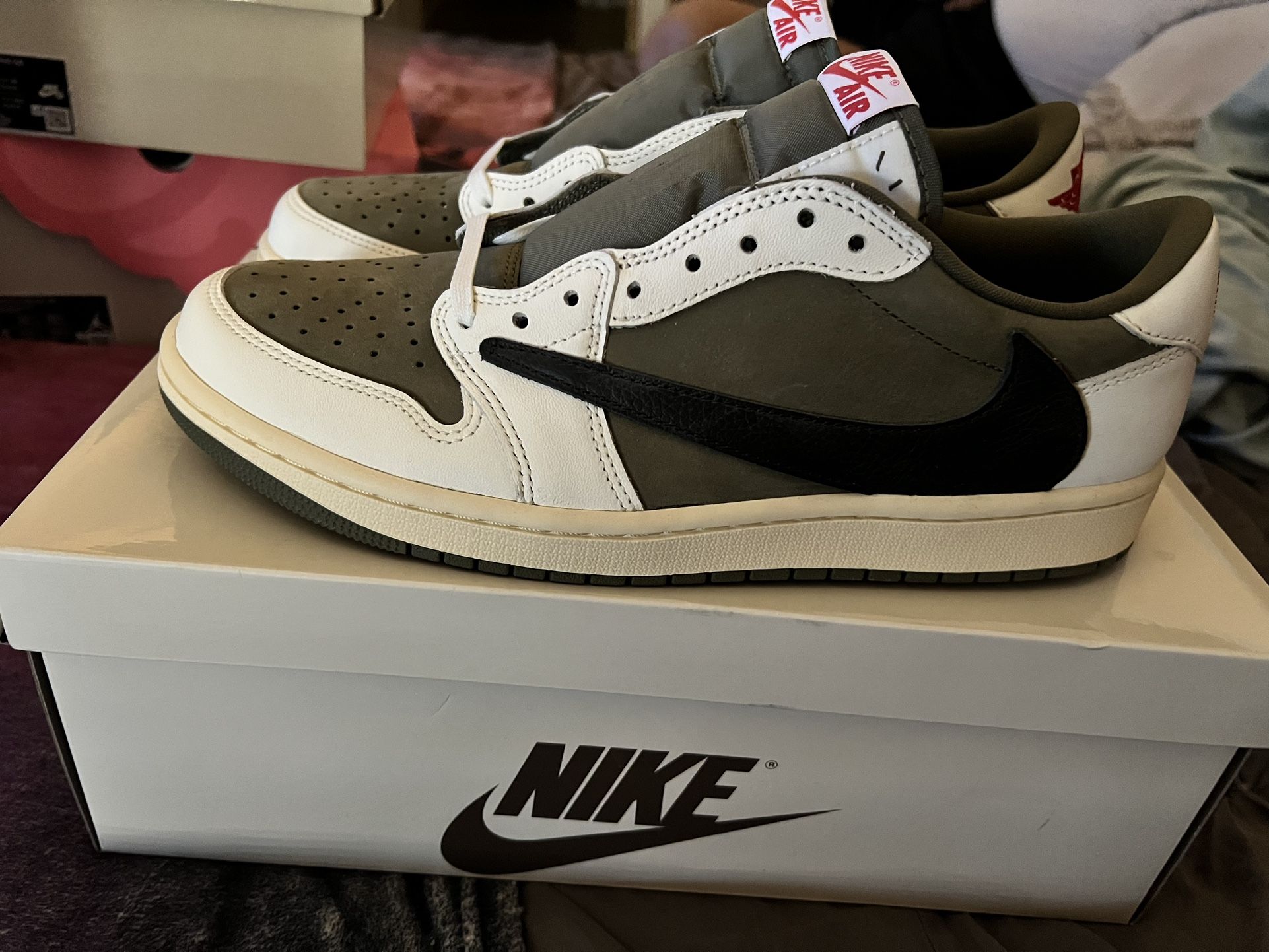 Travis Scott Air Jordan 1 low OG Size 10 men