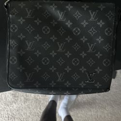 LOUIS VUITTON BAG 