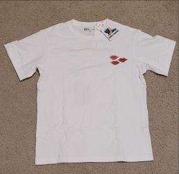 Kaws x Uniqlo Shirt
