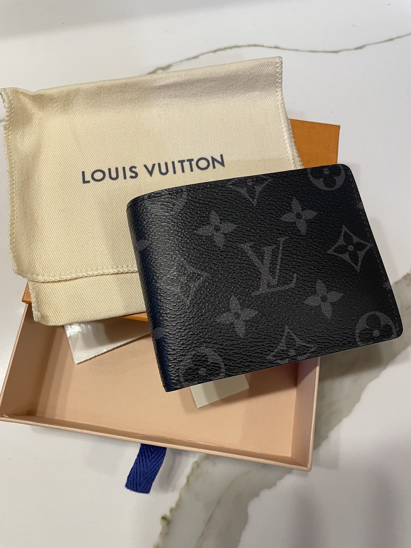Men’s LV Wallet/ Authentic