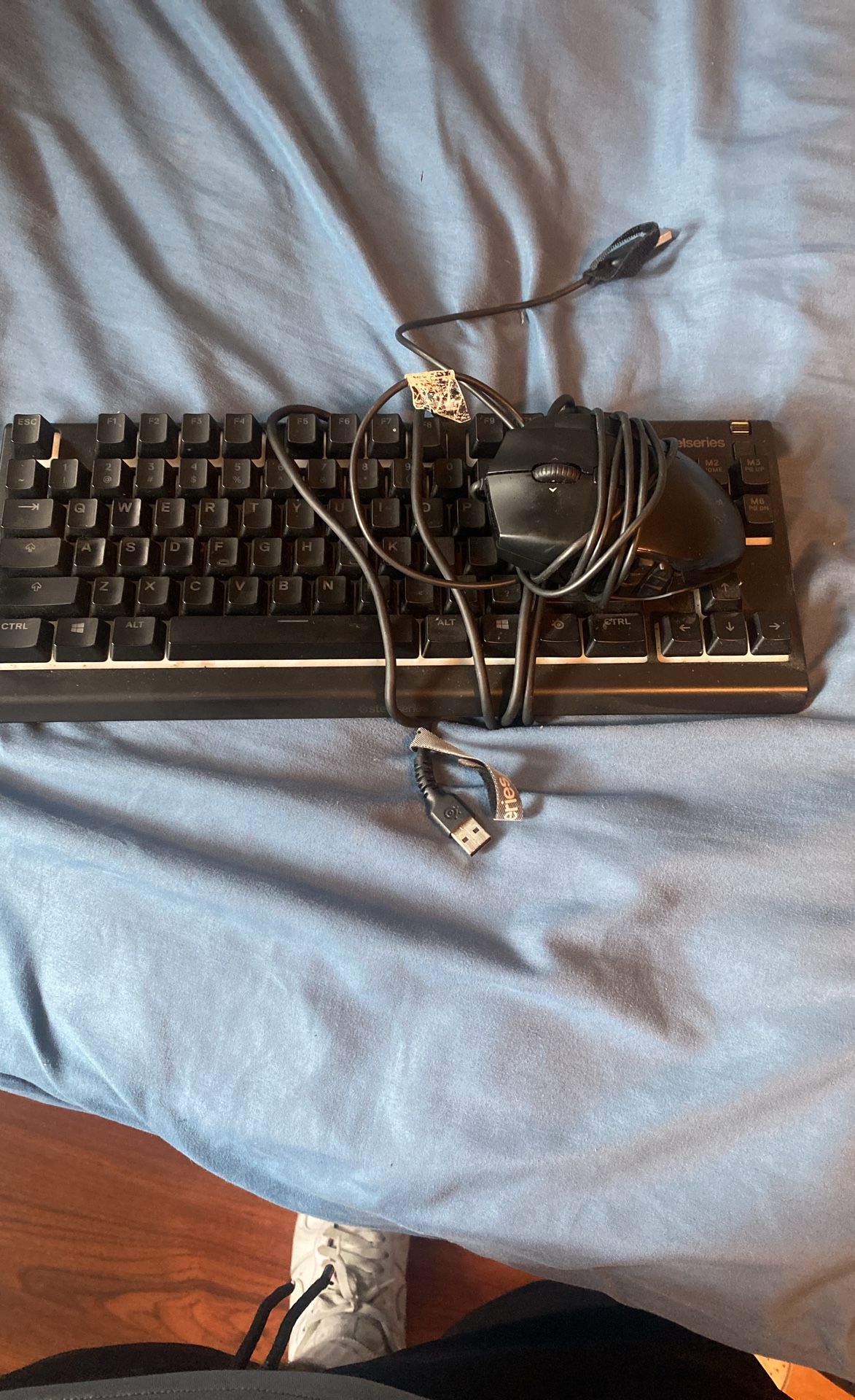 Steel Series Apex 3 TKL Keyboard And Logitech G600 Mouse