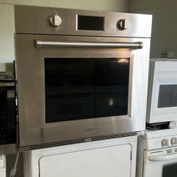WOLF 30”WIDE ELECTRIC SINGLE WALL OVEN IN STAINLESS STEEL 