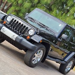 2012 JEEP WRANGLER SAHARA UNLIMITED Navigation!!!