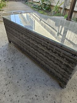 Coffee Table/ Glass Top
