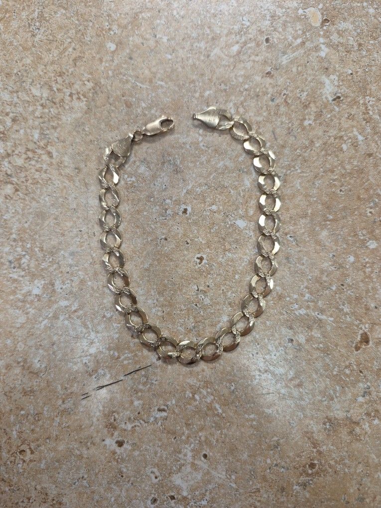 10k Yellow Gold Cuban Link Bracelet 9"