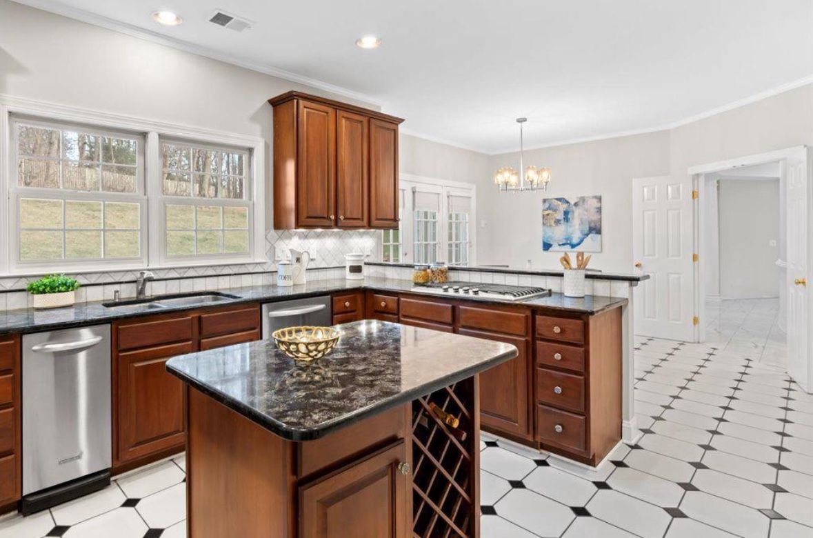Kitchen Aid and Viking Cook Top