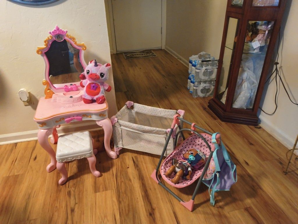 Girl Play Set.