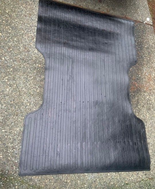 Truck Bed Mat 8' X 5'5" x 3/8" Thick Black Rubber Mat I CAN DELIVER