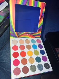 Morphe Live with Love Eye Shadow Palette