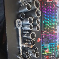 Snap On, Mac, Matco, Cat, Bluepoint 36pc Lot really good lot
Check Pictures  Each Tool Is  listed