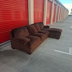 L-Shaped Sofa - Delivery 