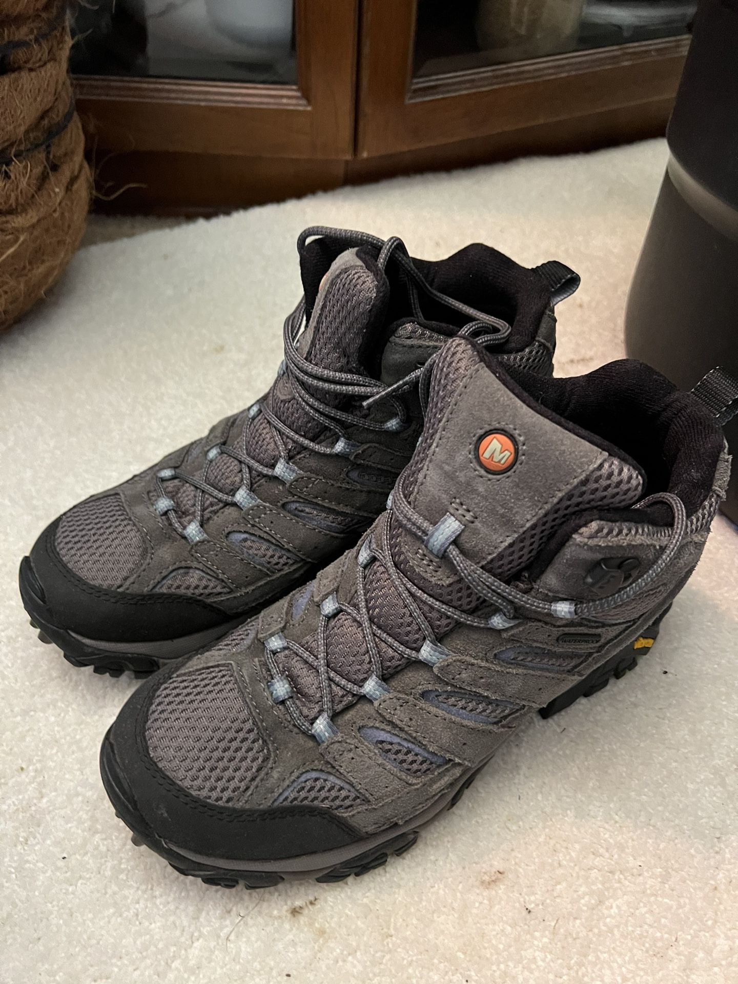 Merrell Hiking Boots Size 8