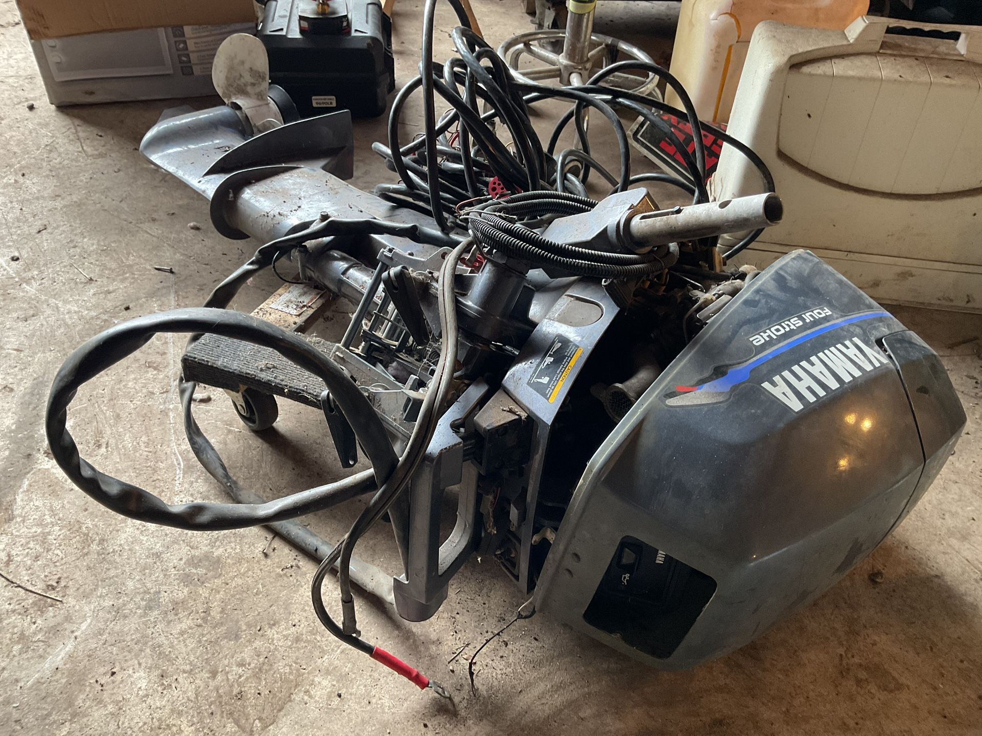 OUTBOARD-YAMAHA-4 STROKE-NEVER USED