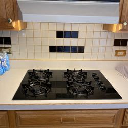 Kenmore Gas cooktop - BLACK