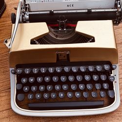 typewriter Underwood