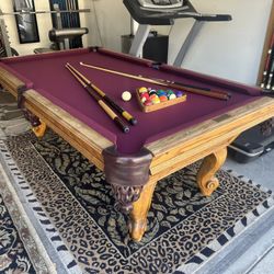 Classy 7’ Billiard Pool Table - Brand New Felt - Can Deliver!
