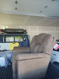 Brand New La Z Boy Recliner