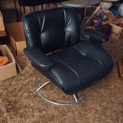 Black Vinyl Swivel Comfy Chair