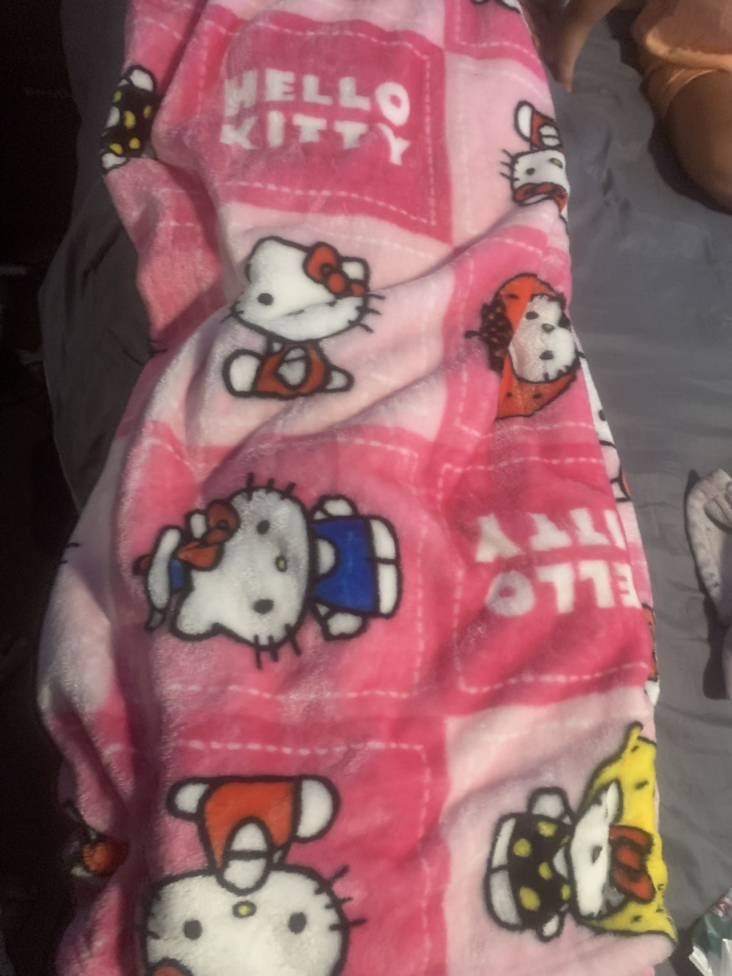 Hello kitty blanket