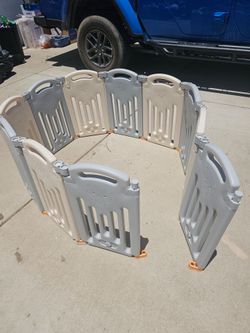 Baby Play Pen for part missing the door