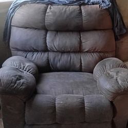 Very Large Lazy Boy Recliner