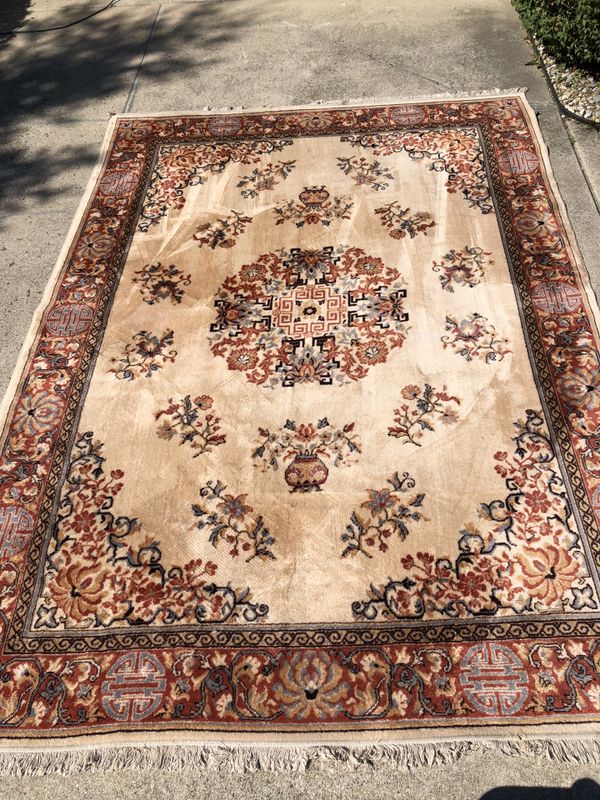 Kashan Rug, 8’ x 11.5’, 100% Worsted Wool for Sale in Valparaiso, IN