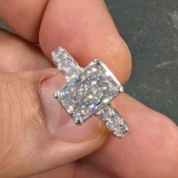 4.18ctw Radiant Cut Diamond Ring – IGI Certified – 14K White Gold