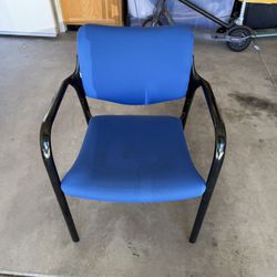 Blue Cushioned Office Chairs 