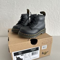 Dr. Martens INFANT 1460 SOFTY T LEATHER LACE UP BOOTS