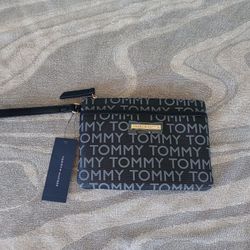 Black & Gray Tommy Hilfiger wristlet