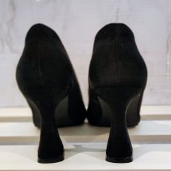 New Black Suede Pointy-Toe High-Heel Pumps w/Unique Flared Heel 