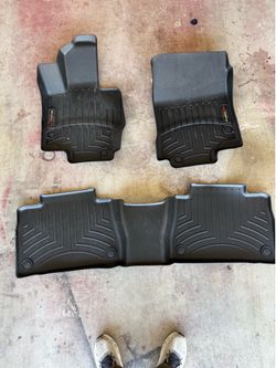 Mercedes Benz GLE AMG 53 2025 Floor mat from Weather Tech